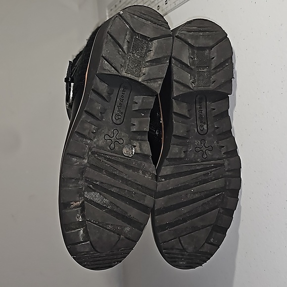 Baretraps Posture + Narice Wedge Chelsea Boots Women's Size 6.5 M Black VGUC - Picture 9 of 11